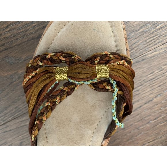 NWOB Two Lips Women's Hazel Gold Wedge Sandal Size 9 - Picture 3 of 6